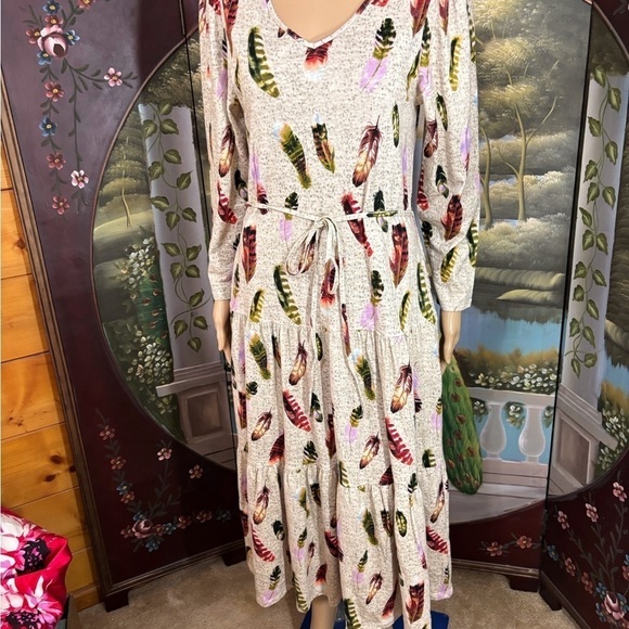 NWT Feathers print western style maxi dress small, XL, XXL - Picture 1 of 6
